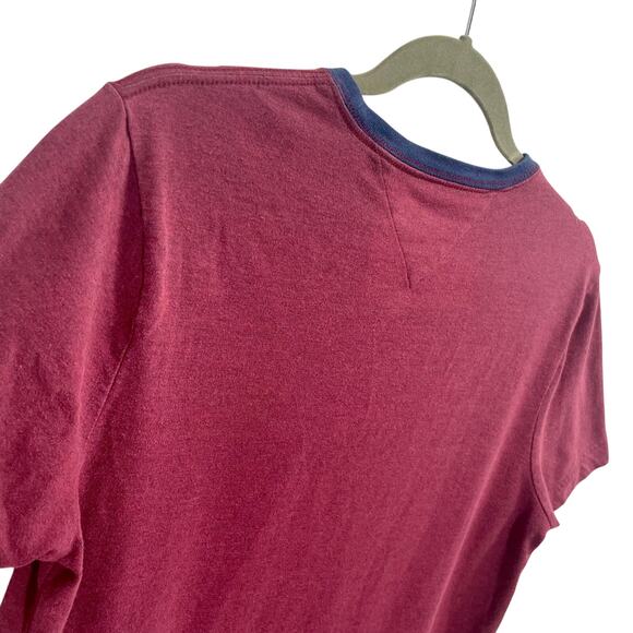 Tommy Hilfiger Men’s Vintage-Style Cotton Crewneck Stripe Graphic Red T-shirt - Picture 7 of 8